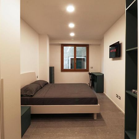 Hosting Studio - 2 Sondrio Exteriér fotografie